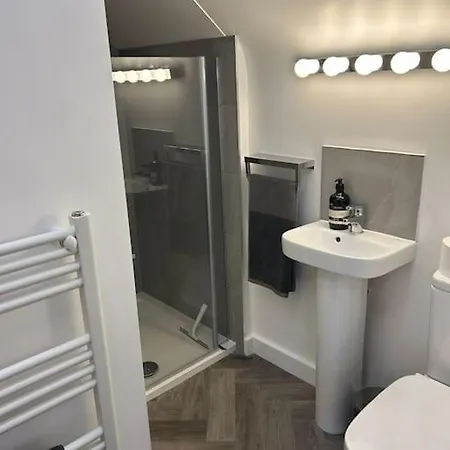 Apartment The At 517